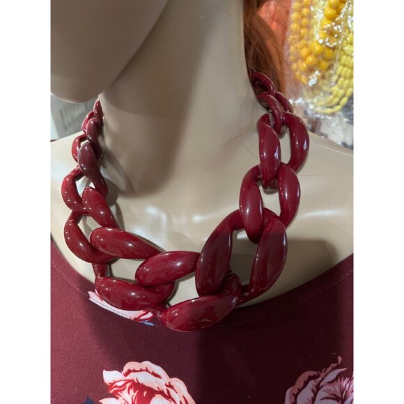 Acrylic chain link necklace burgundy garnet maroon chain necklace statement - Picture 4 of 9